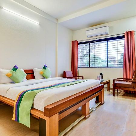 Hotel Treebo Trend Surya Nášik Exteriér fotografie