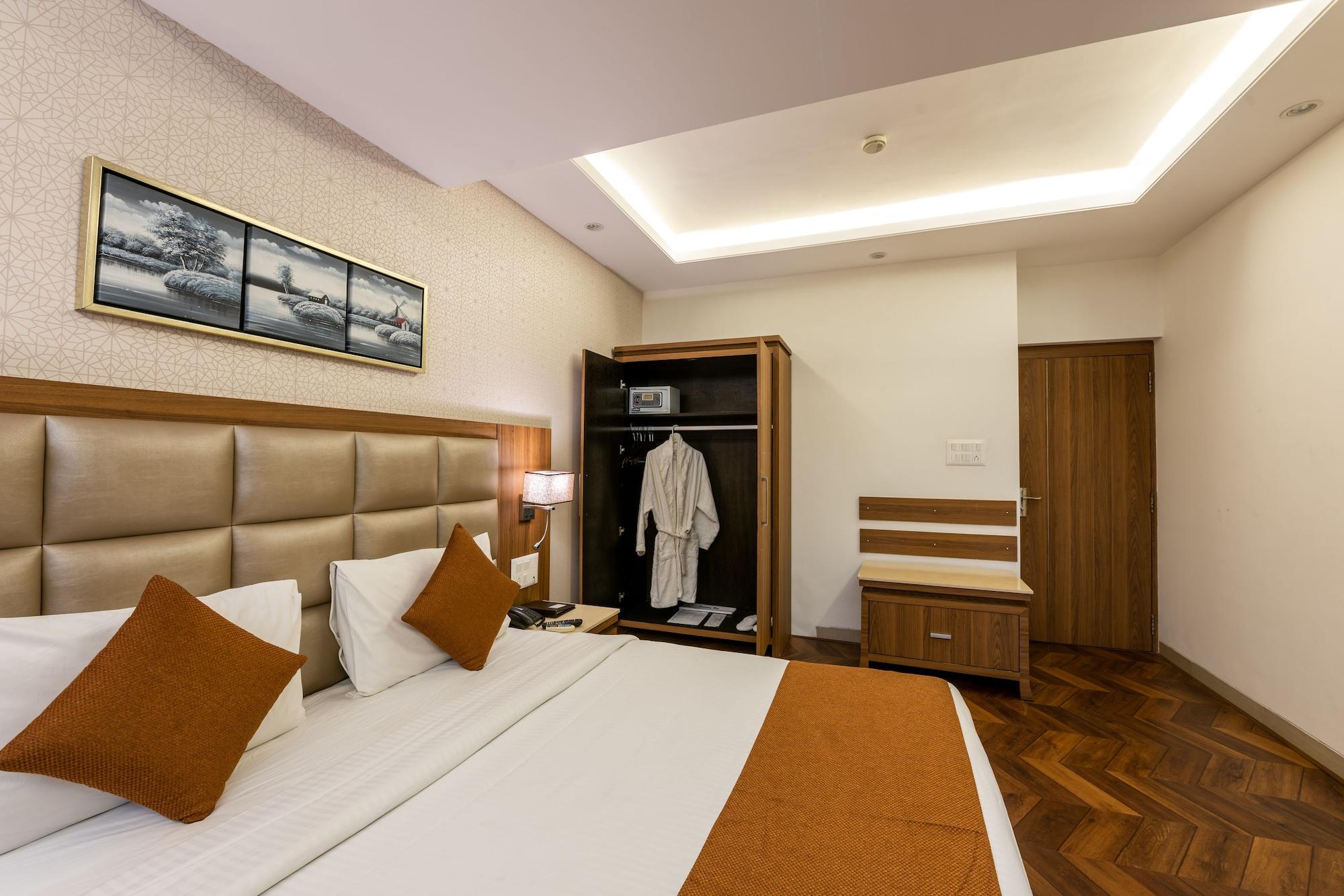 Hotel Treebo Trend Surya Nášik Exteriér fotografie