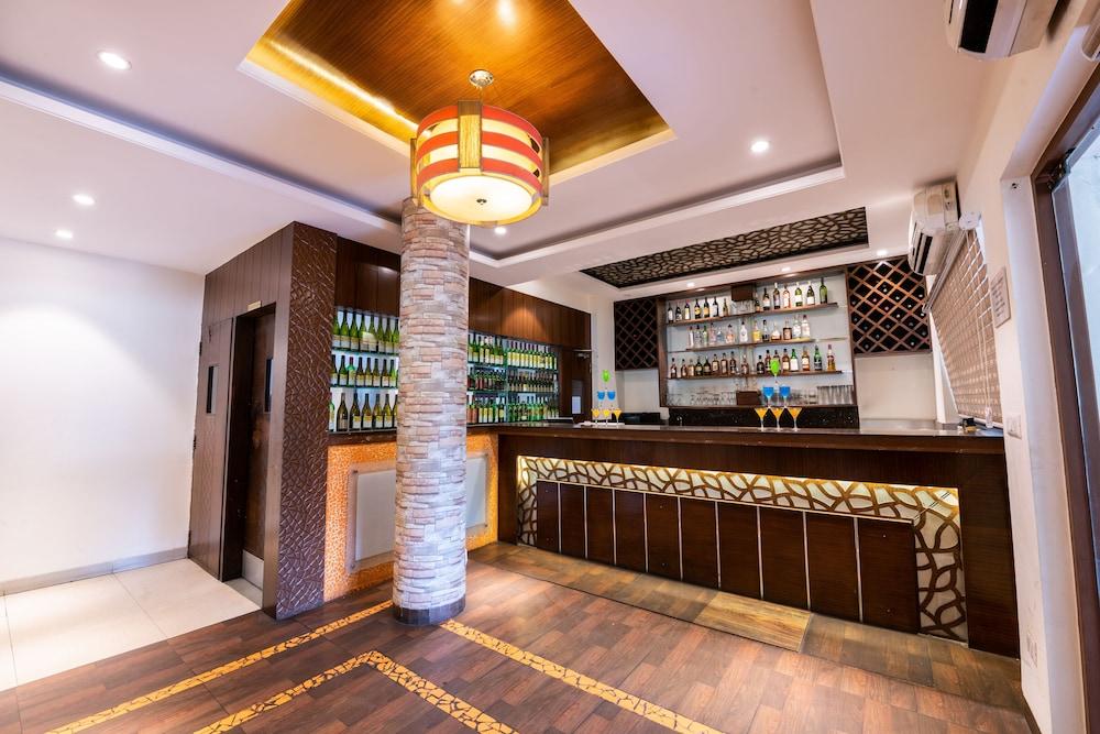 Hotel Treebo Trend Surya Nášik Exteriér fotografie