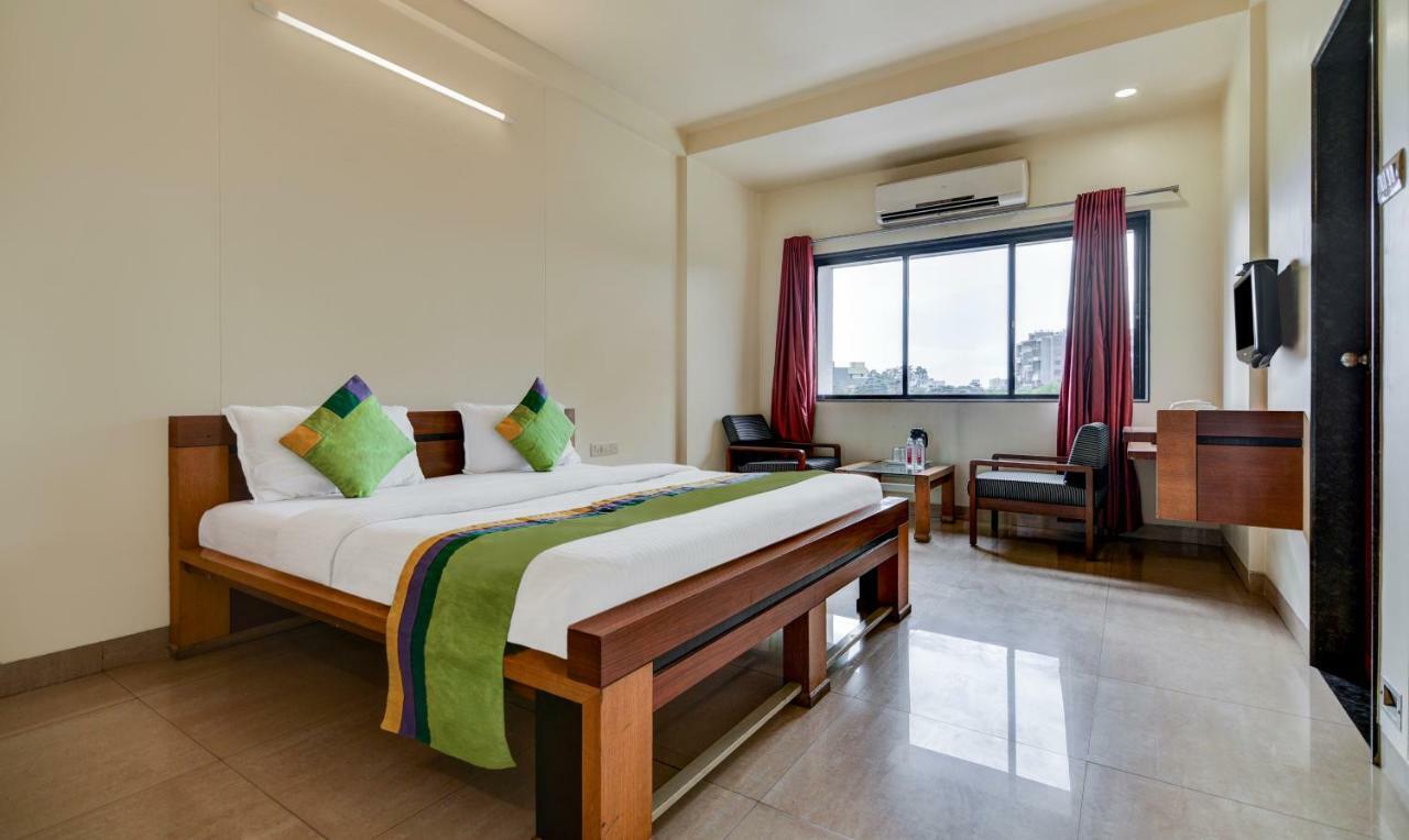 Hotel Treebo Trend Surya Nášik Exteriér fotografie