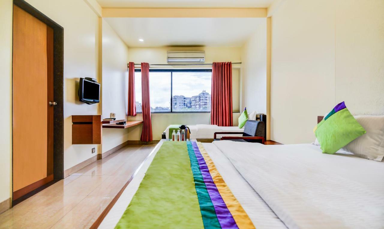 Hotel Treebo Trend Surya Nášik Exteriér fotografie