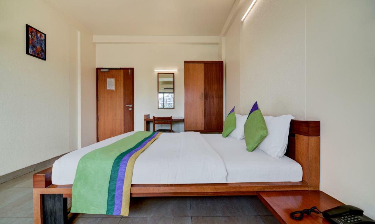 Hotel Treebo Trend Surya Nášik Exteriér fotografie