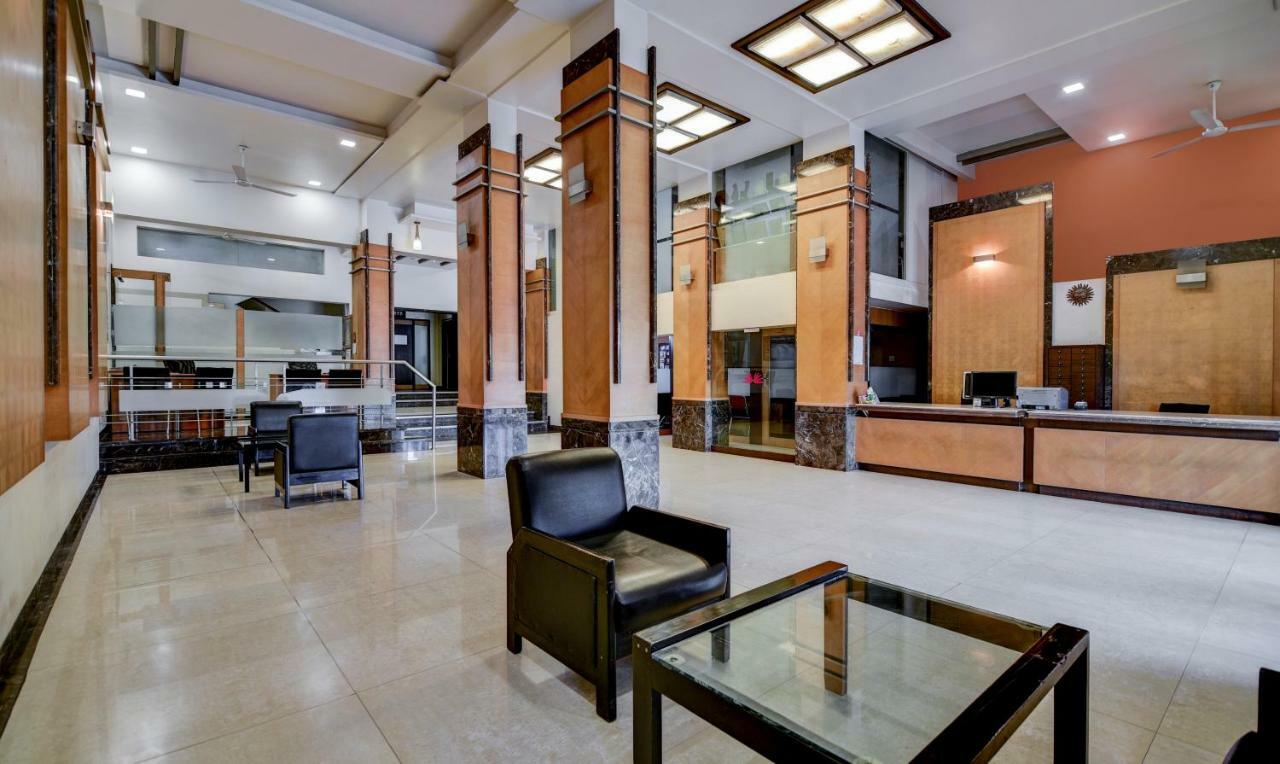 Hotel Treebo Trend Surya Nášik Exteriér fotografie