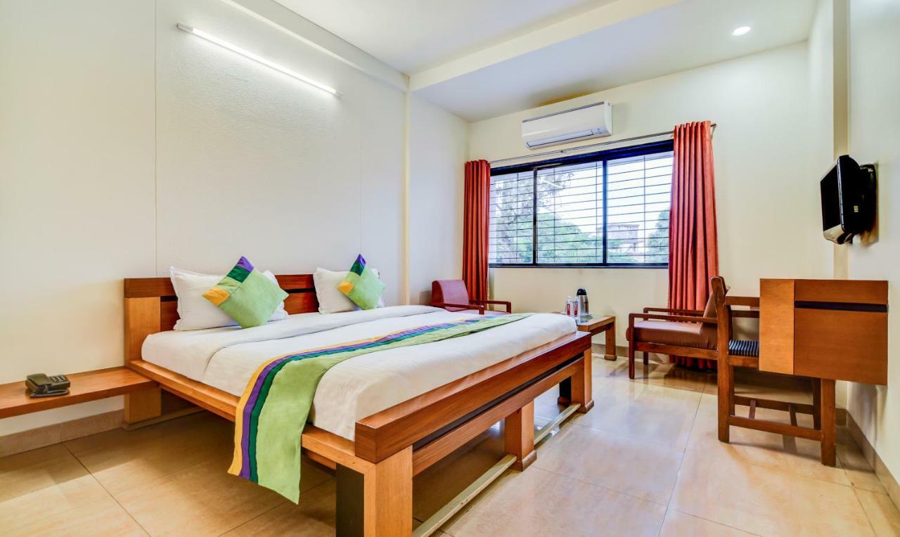 Hotel Treebo Trend Surya Nášik Exteriér fotografie